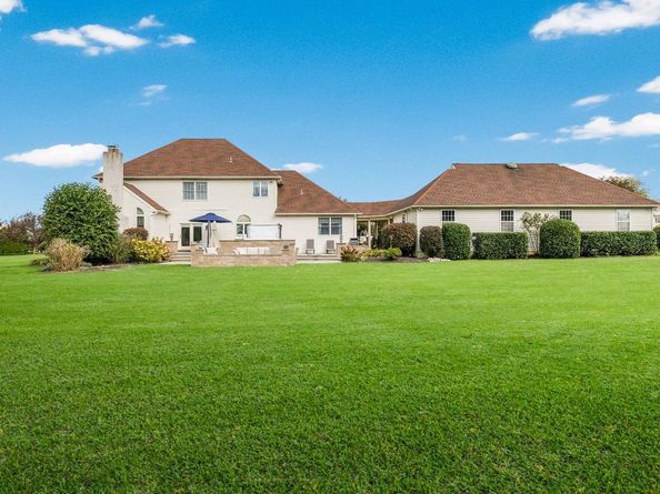 6 Breckenridge Drive, Ivyland PA 18974