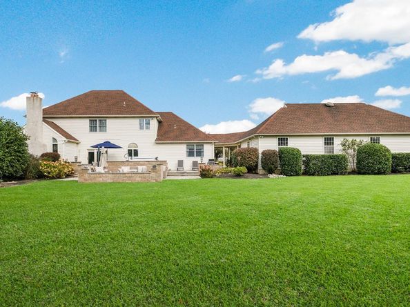 6 Breckenridge Drive, Ivyland PA 18974
