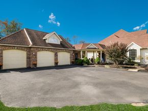 6 Breckenridge Drive, Ivyland PA 18974