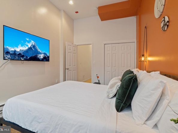 1913 W Diamond Street, Philadelphia PA 19121