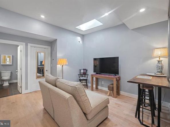 833 19TH Street NE 3, Washington DC 20002