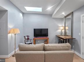 833 19TH Street NE 3, Washington DC 20002