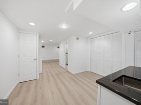 1951 39TH Street NW, Washington DC 20007