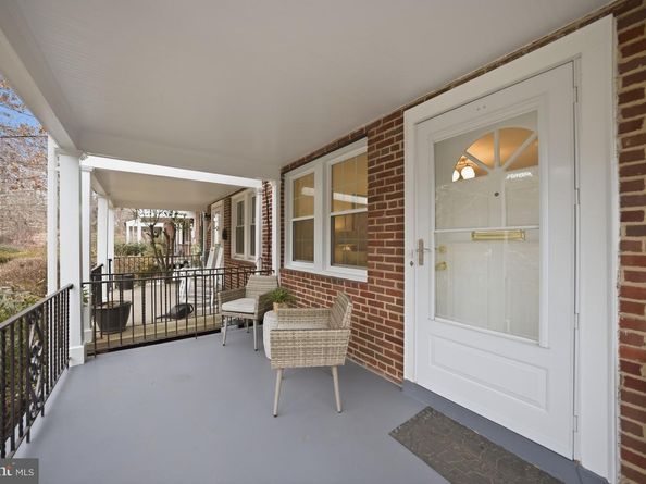 1951 39TH Street NW, Washington DC 20007