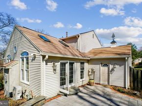 2126 Docket Lane, Vienna VA 22181