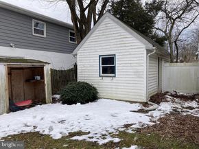 213 Green Lane Terrace, Hatboro PA 19040