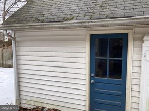 213 Green Lane Terrace, Hatboro PA 19040