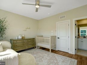 5369 8TH Road S, Arlington VA 22204