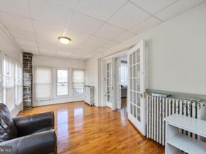 537 Elm Avenue, Upper Darby PA 19082