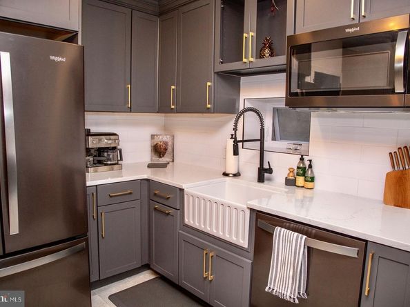 913 S Darien Street, Philadelphia PA 19147