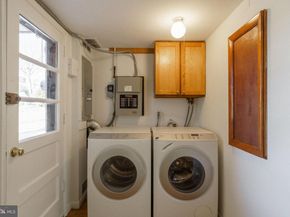 7913 Louise Lane, Glenside PA 19038