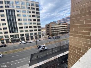3800 Fairfax Drive 207, Arlington VA 22203