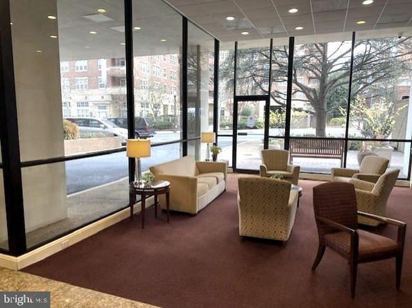 3800 Fairfax Drive 207, Arlington VA 22203
