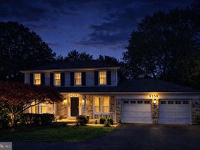 9359 Robnel Place, Vienna VA 22182