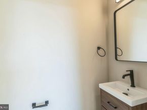 202 Kalos Street, Philadelphia PA 19128