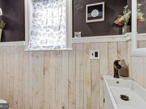 86 Greenfield Avenue, Ardmore PA 19003