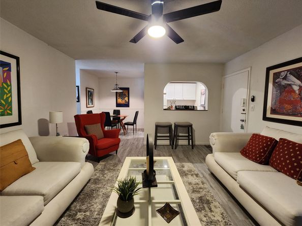 17090 NE 14th Ave 211, North Miami Beach FL 33162