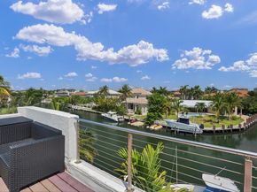 1121 Bel Air Dr, Highland Beach FL 33487