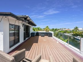 1121 Bel Air Dr, Highland Beach FL 33487