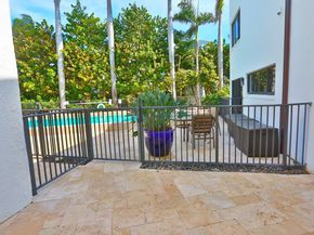 1121 Bel Air Dr, Highland Beach FL 33487