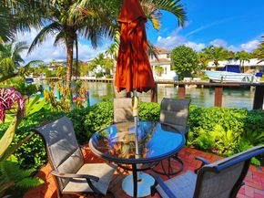 1121 Bel Air Dr, Highland Beach FL 33487