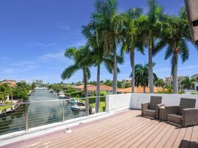 1121 Bel Air Dr, Highland Beach FL 33487