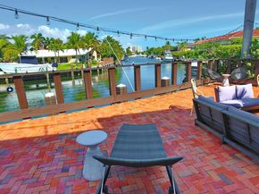 1121 Bel Air Dr, Highland Beach FL 33487