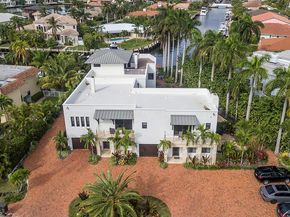 1121 Bel Air Dr, Highland Beach FL 33487