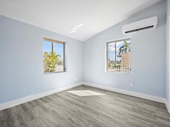 4740 10th Avenue N, Lake Worth FL 33463