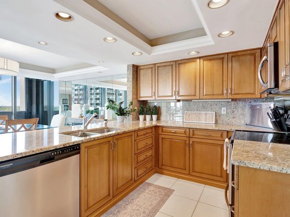 108 Lakeshore Drive 1441, North Palm Beach FL 33408