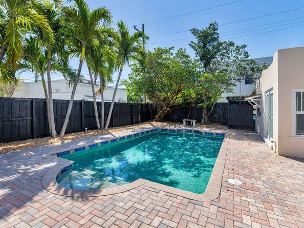 222 Greenwood Drive, West Palm Beach FL 33405