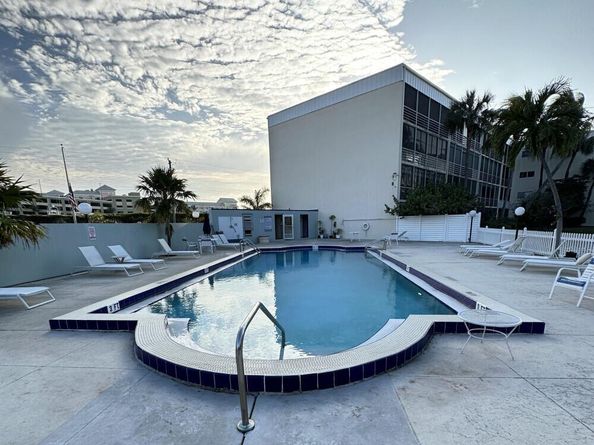 896 N Federal Highway 225, Lantana FL 33462