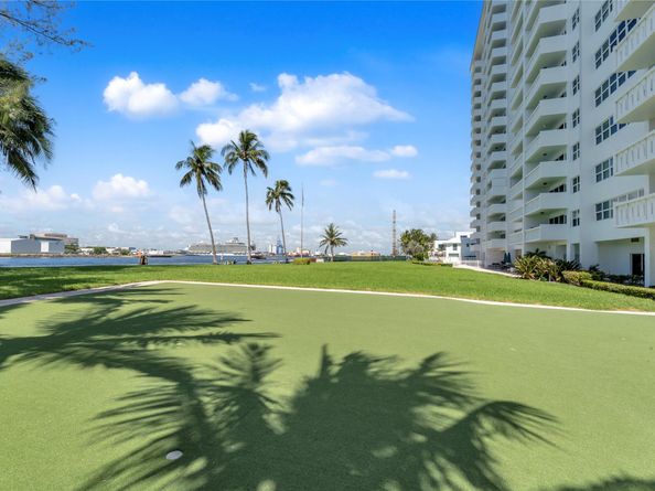 2100 S Ocean Dr 15B, Fort Lauderdale FL 33316