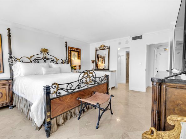 2100 S Ocean Dr 15B, Fort Lauderdale FL 33316