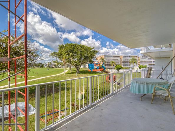250 John F Kennedy Drive 202, Atlantis FL 33462