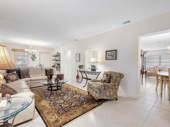 6015 NW 67th Ter, Tamarac FL 33321