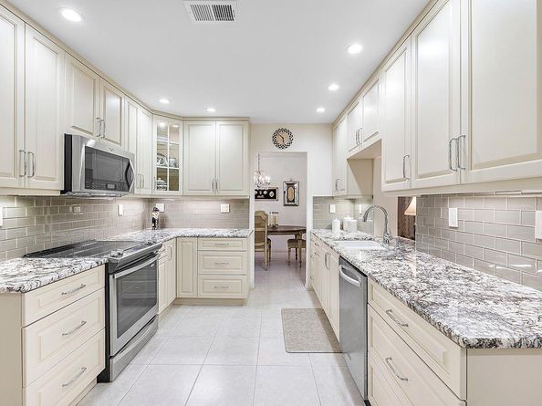 6015 NW 67th Ter, Tamarac FL 33321