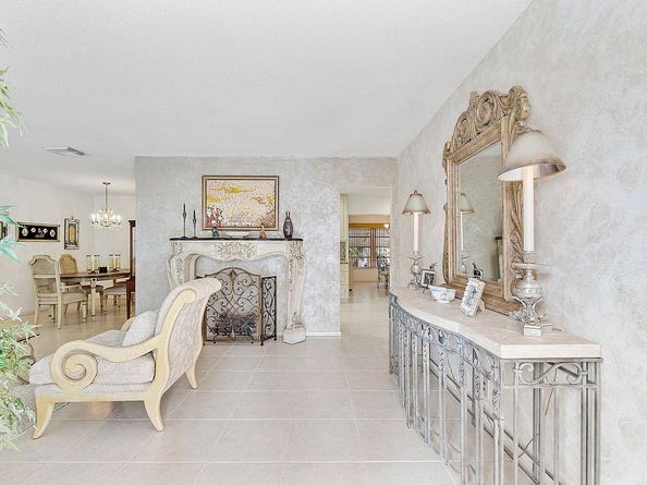 6015 NW 67th Ter, Tamarac FL 33321