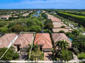 1914 Via Castello, Wellington FL 33411
