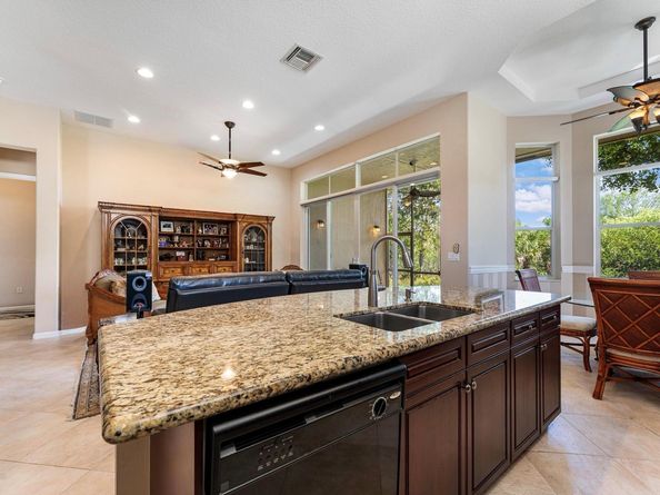 1914 Via Castello, Wellington FL 33411
