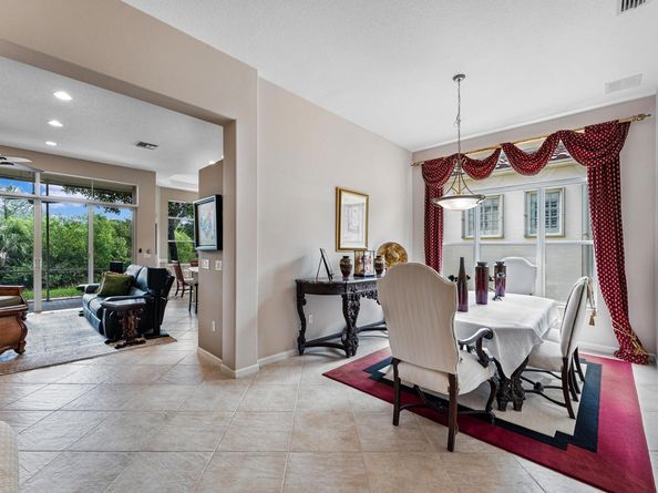 1914 Via Castello, Wellington FL 33411