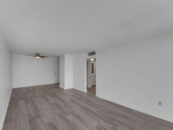 301 Croton Ave 302, Lantana FL 33462