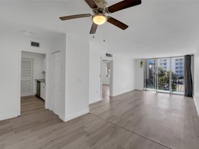 301 Croton Ave 302, Lantana FL 33462