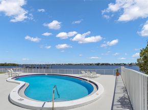 301 Croton Ave 302, Lantana FL 33462