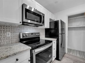 301 Croton Ave 302, Lantana FL 33462