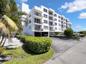 301 Croton Ave 302, Lantana FL 33462