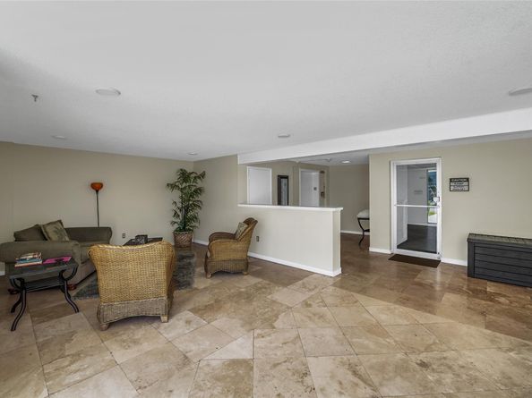301 Croton Ave 302, Lantana FL 33462