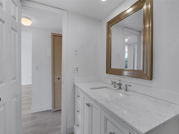 301 Croton Ave 302, Lantana FL 33462
