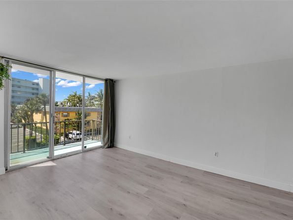 301 Croton Ave 302, Lantana FL 33462