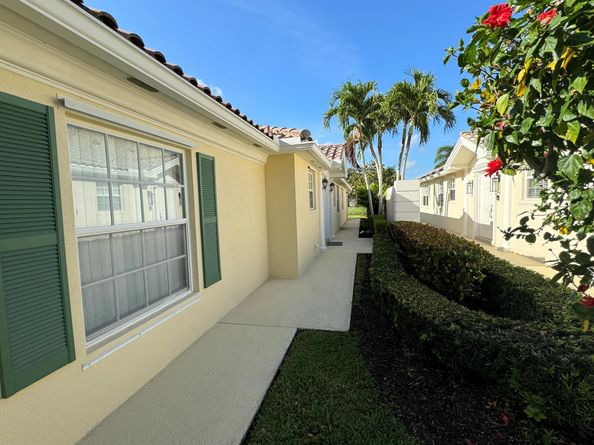 8363 Cozumel Lane, Wellington FL 33414